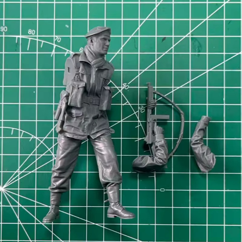 LISM Britischer Fallschirmjäger, Modellbausatz, Druckgussharz, Maßstab 1:16 - Bild 3
