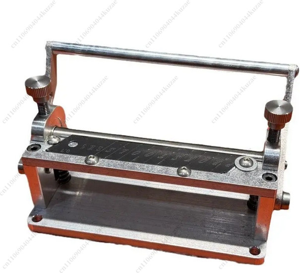 Manuelle Leder-Ausdünnungsmaschine aus Metall in Silber für Rindsleder, Pferdeleder und pflanzlich gegerbtes Leder - Bild 1