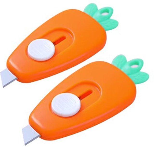 Mini Kawaii Karotten Allzweckmesser als einziehbares Briefpapier-Werkzeug in Orange mit Schlüsselanhänger-Loch - Bild 1