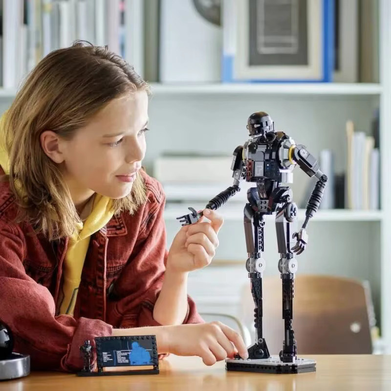 Hot Toys Star Wars Ando K-2SO Sicherheitsdroide Roboter-Baukasten, 845 Teile, ab 14 Jahren - Bild 5