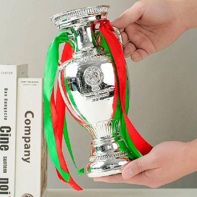 CopperKettle Europapokal Harztrophäe Nachbildung in Silber, Höhe: 26 cm - Bild 1