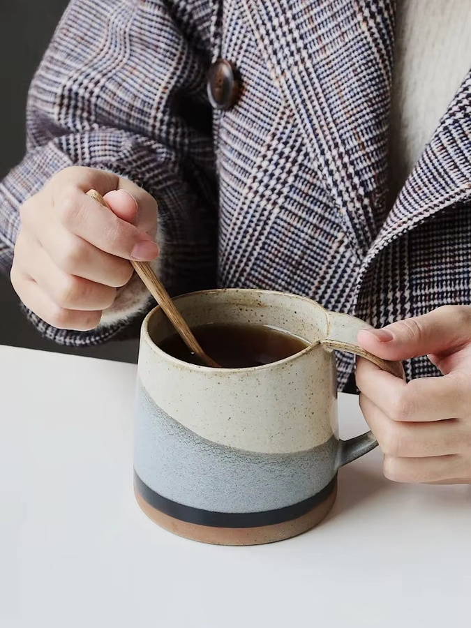 Japanische Retro Keramik-Kaffeetasse aus Steinzeug in Mehrfarbig für Tee und Milch - Bild 2