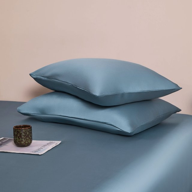 2er-Set kühlende Schlafkissenbezüge aus 100% Lyocell in Blau, einfarbig, Sommer-Bettwäsche, B/H: 50 x 75 cm und 51 x 91 cm - Bild 1