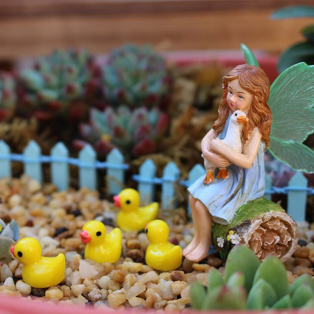 2er-Set Enten-Blumenfee Dekoration aus Keramik und Kunststoff in Mehrfarbig im ländlichen Stil mit fluoreszierenden Flügeln - Bild 1
