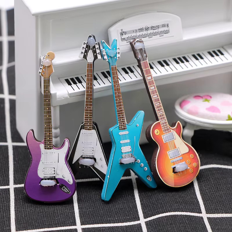 Gitarre Bass Ornament, Miniatur-Musikinstrument, Puppenhaus Spielzeug - Bild 4