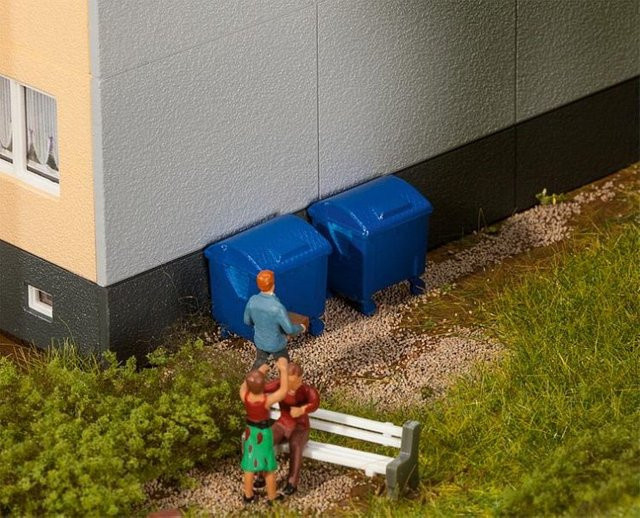 Faller 2 Blaue Mülltonnen, 1:87 (Spur H0), Kunststoff - Bild 1