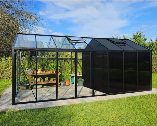 Bloomcabin Gewächshaus Klassik in Schwarz mit integriertem Stauraum, Sicherheitsglas und Belüftungssystem - Bild 1