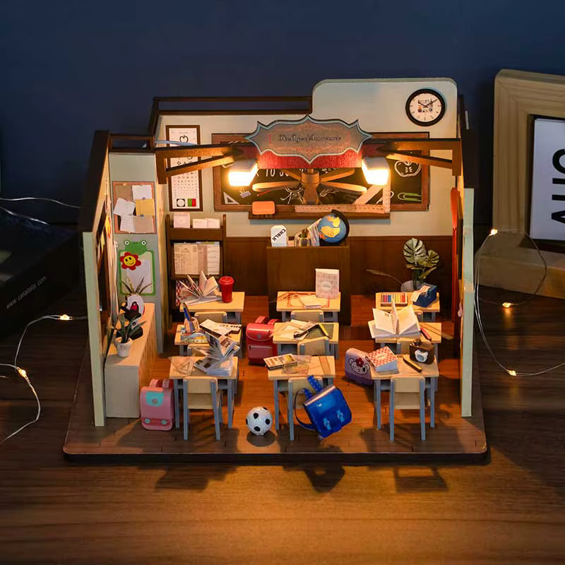 Battoom DIY Mini-Puppenhaus 3D-Holzpuzzle als kreatives Modellbau-Set in Natur und Mehrfarbig mit Werkzeug - Bild 3