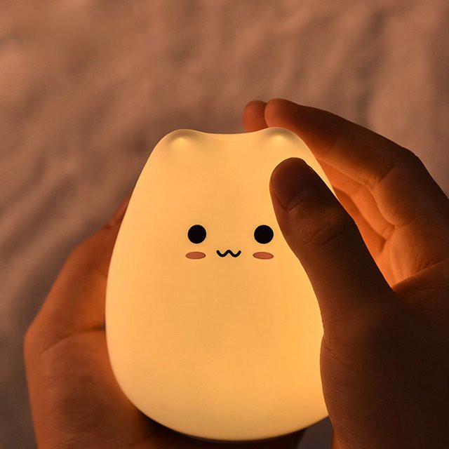 JOYINLED Mini Katzen-Nachtlicht aus weichem Silikon als niedliche Raumdekoration und Geschenk für Kinder - Bild 1