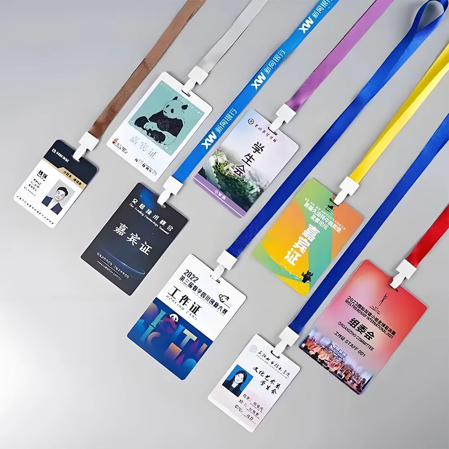 Individuelles Studenten-Ausweisset aus PVC-Kunststoff mit doppelseitigem Design für Name, Logo und Foto-ID - Bild 3