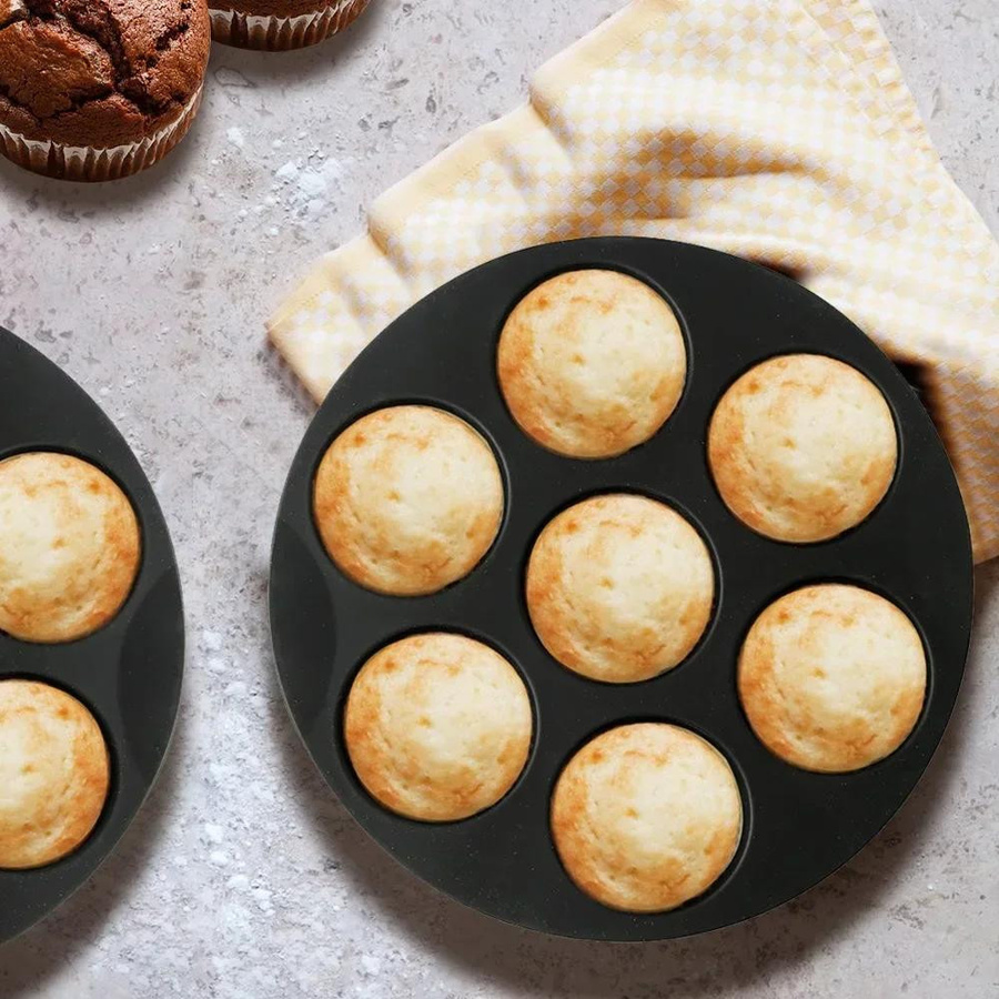 Yiran Furniture Kuchenbecher-Backform für Heißluftfritteuse und Mikrowelle, 7-Loch Rundform, Schwarz - Bild 4