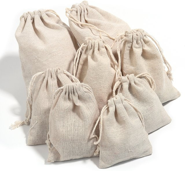 Jute Geschenkbeutel mit Kordelzug in Beige und Braun für Schmuck und Geschenke - Bild 1