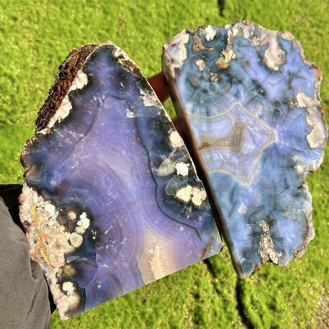 CRYSTALHOLA Achatscheibe in Blau und Beige mit floralem Kirschblütenmuster, runde Kristallplatte im Boho-Stil - Bild 1