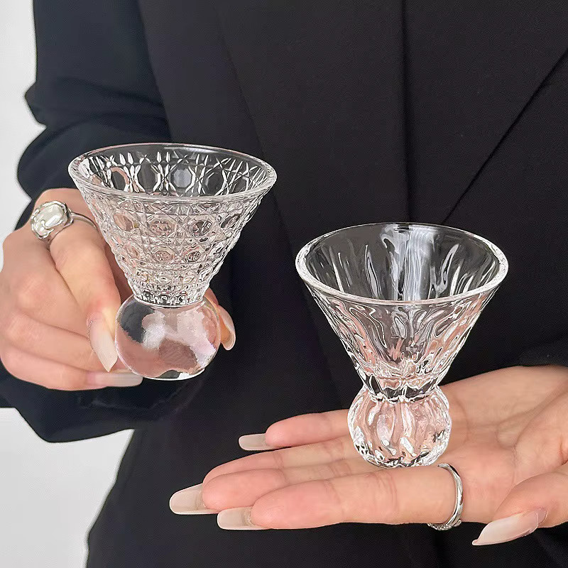 Edelstein Muster Glas Tasse mit hohem Stiel in Transparent für Eis Kaffee Saft und Wasser im Nordic Style - Bild 3