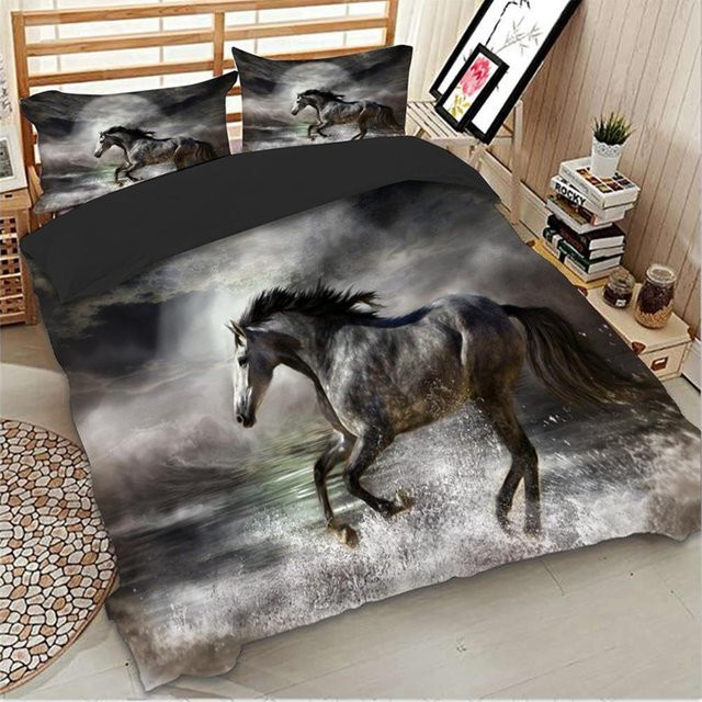 JMG Household Supplies Bettwäscheset Deluxe 3D Schwarzes Pferd Digitaldruck aus Mikrofaser, Farbe Schwarz, B/H: 140 x 200 cm, 3-teilig mit Bettbezug und Kissenbezügen - Bild 1