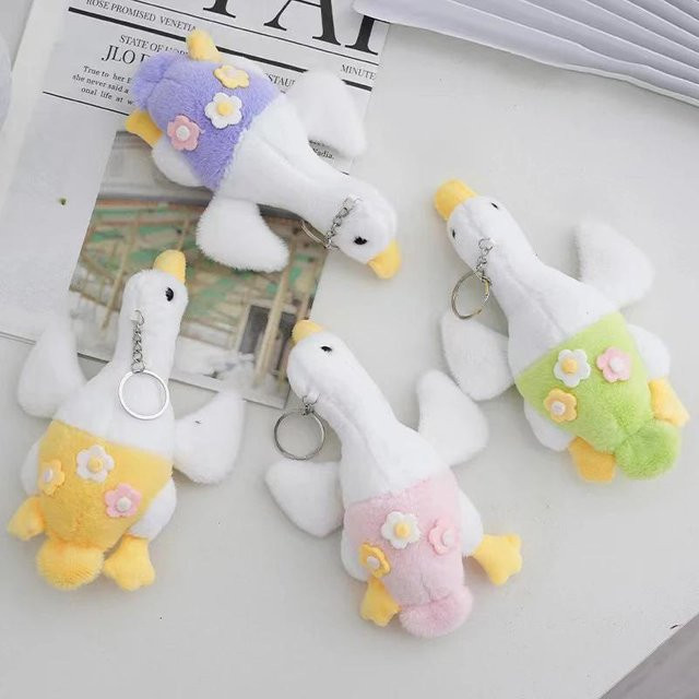 Yiran toy Blumen-Gans-Anhänger Plüschspielzeug weiße Puppe ab 3–6 Jahren - Bild 1