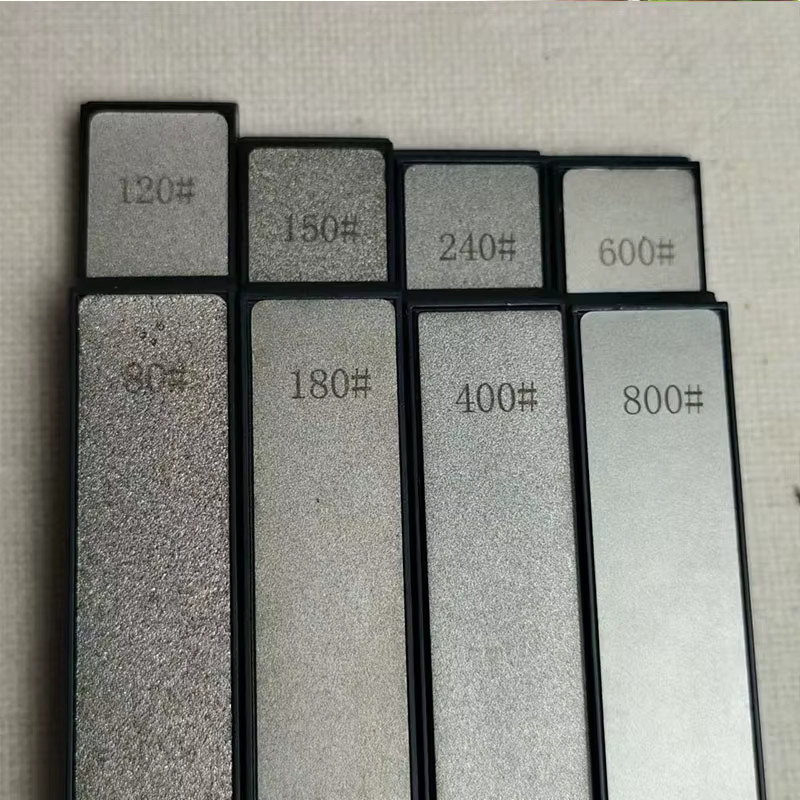 RSCHEF Diamant-Messerschärfsteine Set mit Basis und Festwinkel-Messerschärfer in Grau - Bild 2