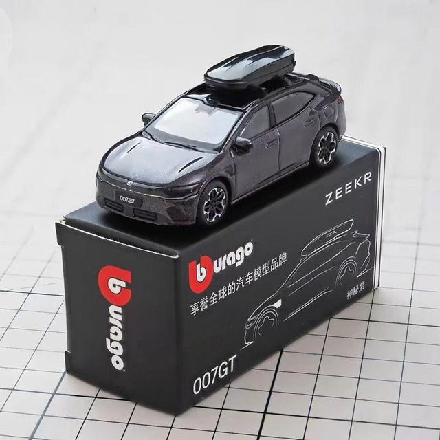 Bburago Zeekr 007Gt, Automodell, 1:64, Metall, ab 14 Jahren - Bild 1