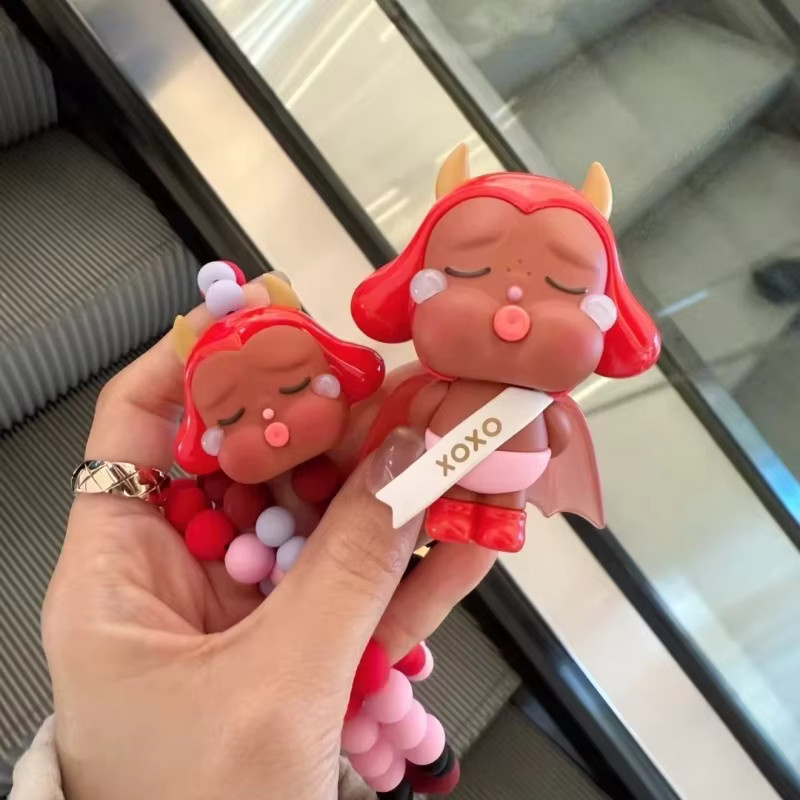 POP MART Crybaby Crying For Love Serie, Blindbox, Ornament - Bild 4