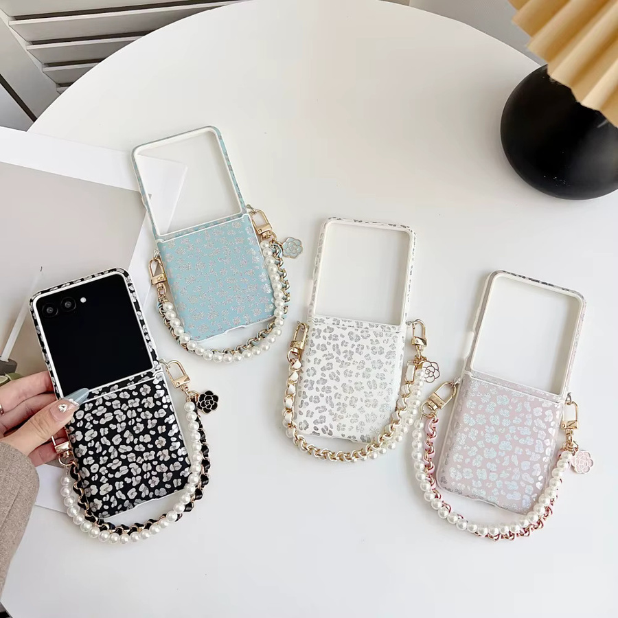 Samsung Galaxy Z Flip 7 Handyhülle mit Laser-Leopardenmuster und Lanyard in Schwarz - Bild 3