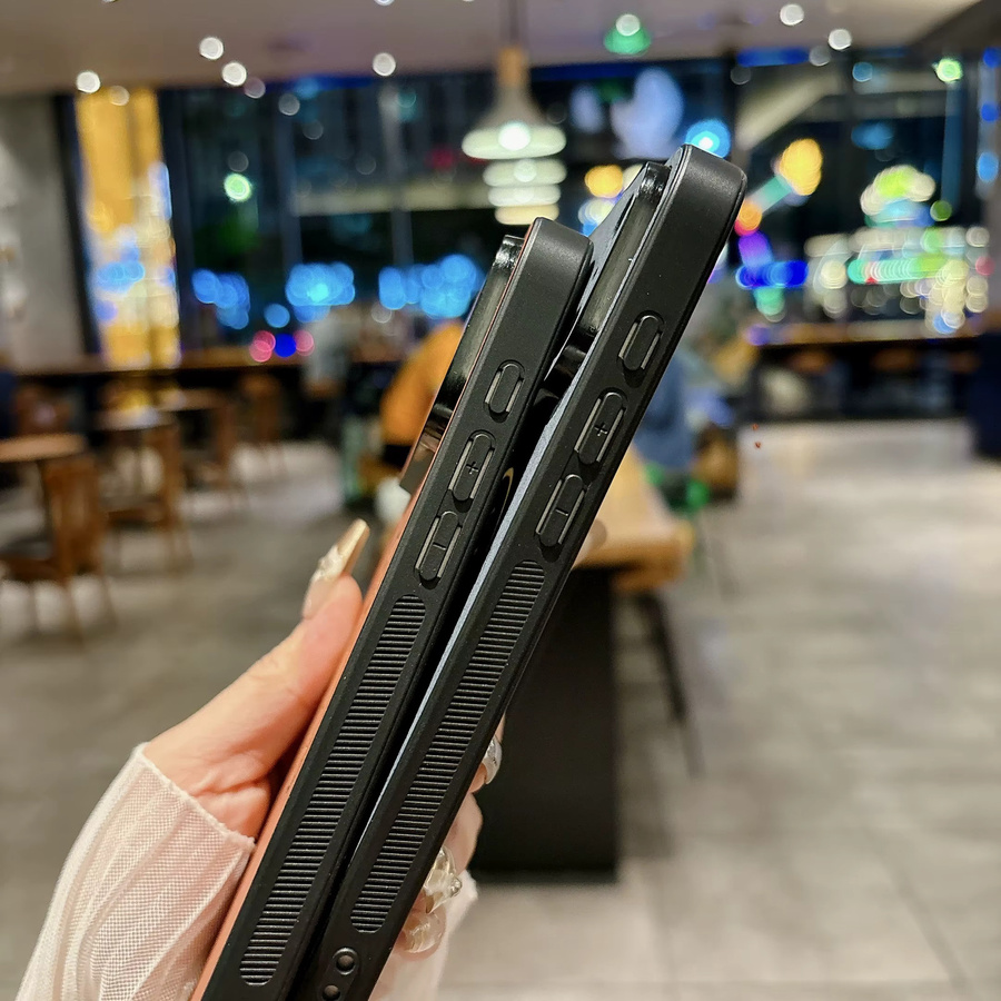 Carcasa Luxuriöse Lederhülle mit Vierblättrigem Kleeblatt für iPhone 17, 16, 15, 14 Plus, 13, 12, 11 Pro Max - Bild 3