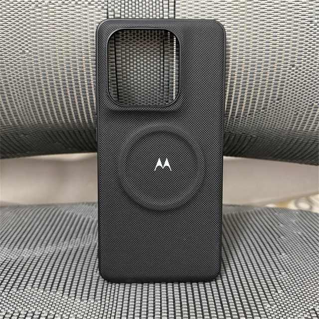 Motorola Signature Moto Edge 70 Ultra Fusion Business-Handyhülle aus magnetischem Leder in Grau, kompatibel mit MagSafe Wireless Charger - Bild 1