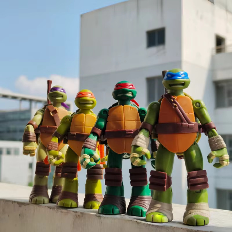 Playmates Teenage Mutant Ninja Turtles Actionfiguren Metalhead Shredder Donatello Leonardo - Bild 1