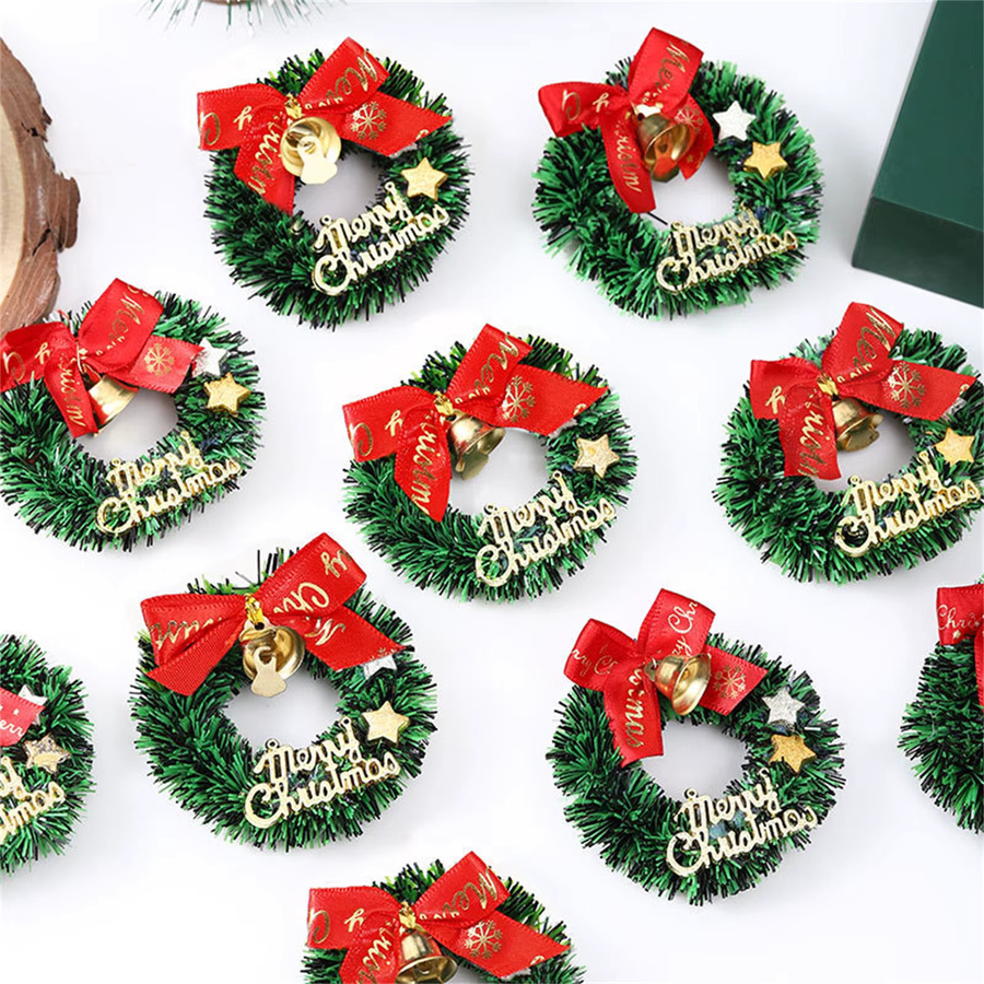 DKSHETOY Mini Weihnachtskranz mit Schleife in Grün als hängendes Ornament für Puppenhäuser und Weihnachtsdekoration - Bild 4