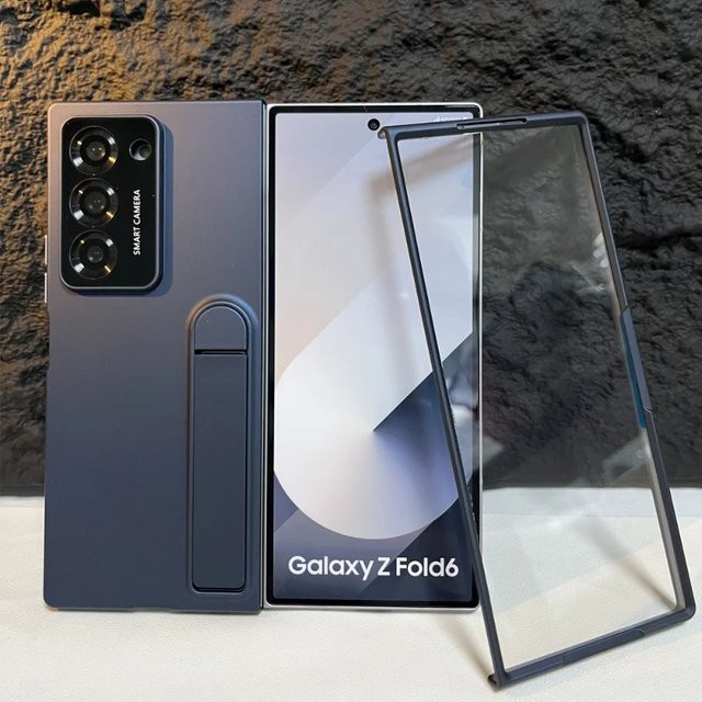 Stoßfeste Handyhülle mit Ständerhalterung und integriertem Displayschutz für Samsung Galaxy Fold Z 7, 6, 5, 4, 3 in Schwarz oder Blau mit mattem Finish - Bild 1