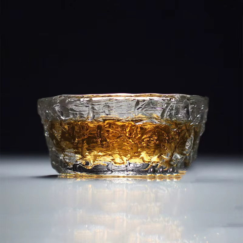 Hitzebeständige Teeschale aus Glas mit geometrischem Hammer-Muster in Transparent - Bild 3