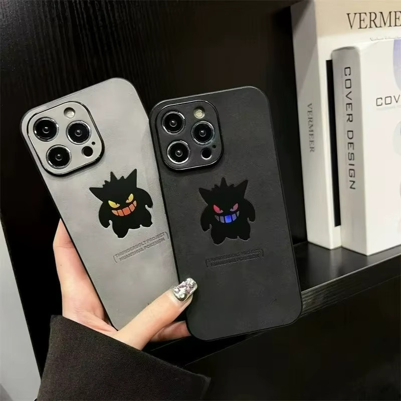Potdemiel iPhone Schutzhülle mit Cartoon Anime Gengar Design in Grau, Ledertextur und Laser-Effekt, stoßfest für iPhone 17 Air bis iPhone 8 Plus - Bild 2