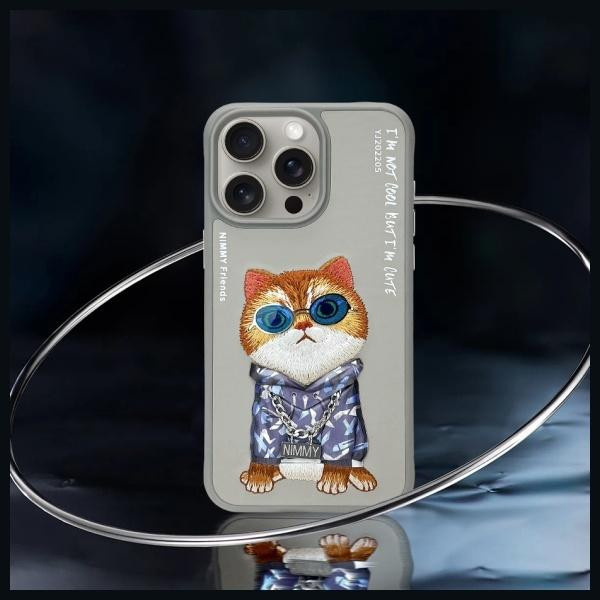 iPhone 15 Pro Max Handyhülle Nimmy mit Katze Motiv in Grau - Bild 2