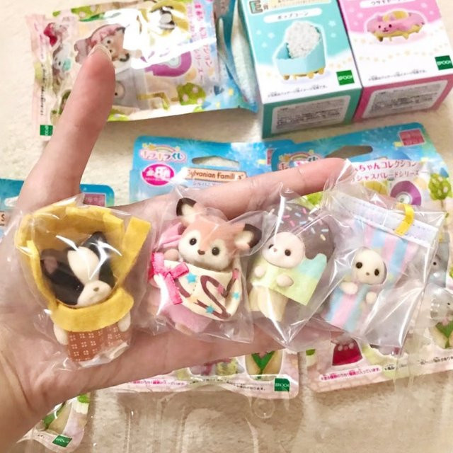 Sylvanian Families Eis Belohnung Wald Familien Welt, Einzelfigur, ab 3 Jahren - Bild 1