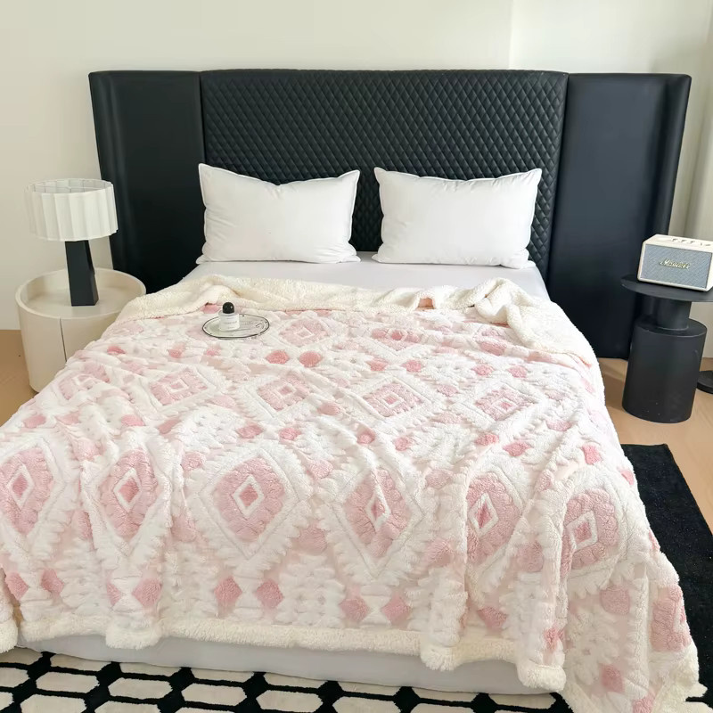 Warme Jacquard-Fleecedecke mit geometrischem Muster in Pink, doppellagig und flauschig für Herbst und Winter, B/T: 150 x 100 cm - Bild 3