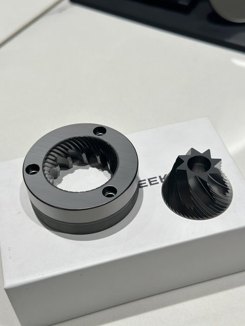 Starseeker Edge Plus Kaffeemühle mit 63mm Titanbeschichtetem Mahlwerk - Bild 1