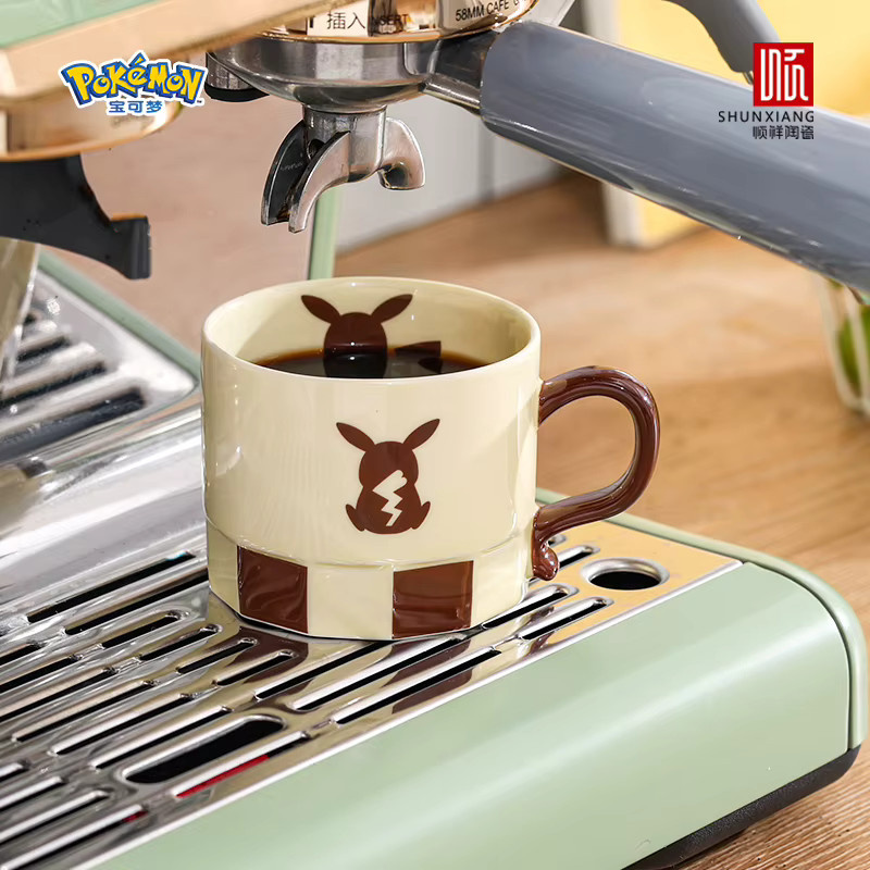 SHUNXIANG Pokemon Keramik Kaffeetassen und Untertassen Set mit Pikachu Cartoon Design inklusive Dessertteller - Bild 3