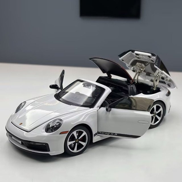TAKARA TOMY Porsche 911 Cabriolet Modell Sportwagen, 1:32 Maßstab, Weiß - Bild 1