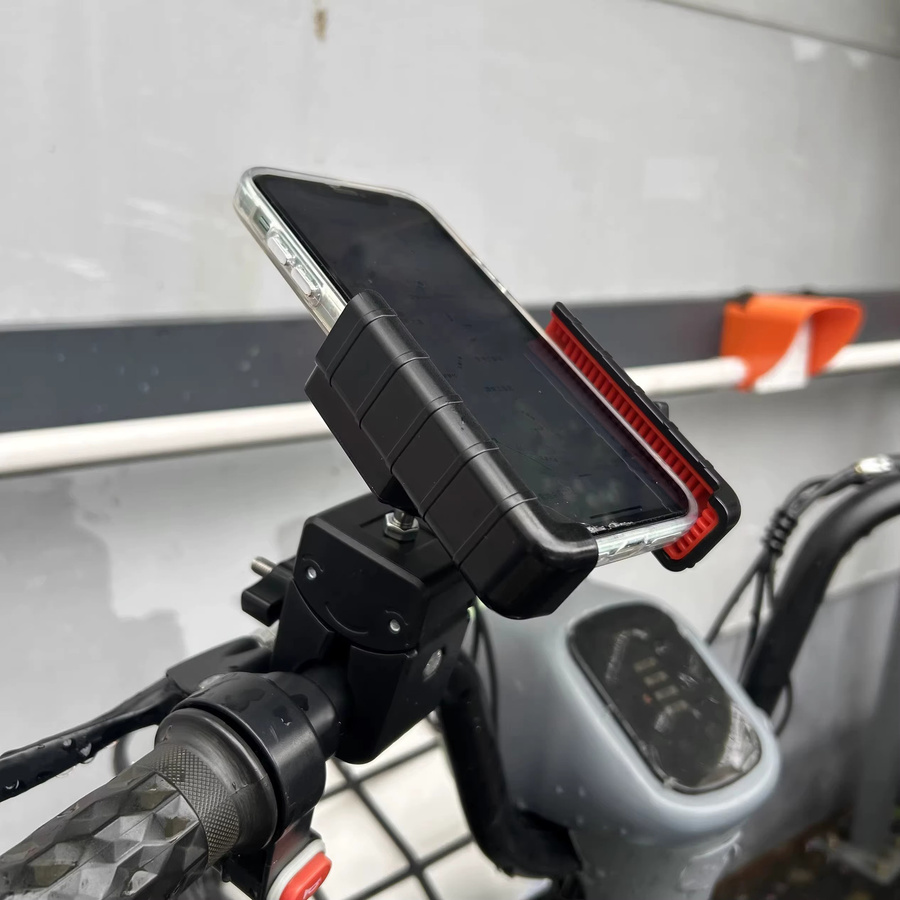 Stoßfeste Schnellverschluss-Handyhalterung für Motorrad und Fahrrad in Schwarz zur sicheren Navigation - Bild 4