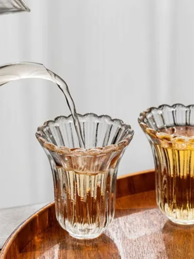 Handgefertigte japanische Teetasse aus hitzebeständigem Glas in Transparent, 60 ml - Bild 6
