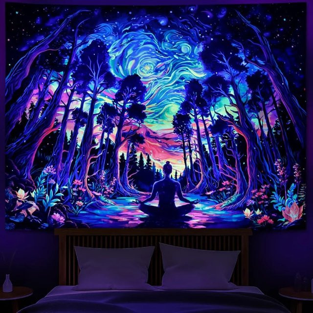 VIKAMA UV-reaktiver Wandbehang mit psychedelischem Wald-Design in Multicolour für Yoga, Meditation und Party-Dekoration, B/H: 60 x 40 cm - Bild 1