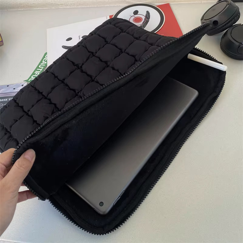 Gepolsterte Laptop-Tasche ValueWin in Schwarz mit gesteppter Hülle für MacBook Air Pro, iPad, Lenovo und HP, passend für 11 bis 15,6 Zoll - Bild 4