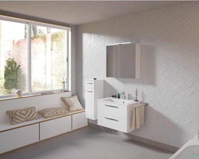 Pelipal Badmöbel-Set Trentino in Weiß Hochglanz mit Waschtischunterschrank, Spiegelschrank und Waschtisch aus Mineralmarmor - Bild 1