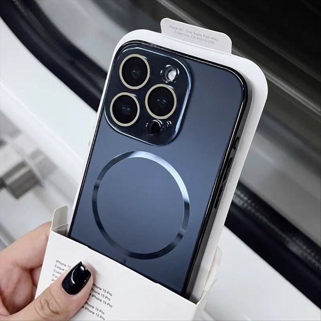 Luxus AG Frosted Kristall Objektiv Glas Schutzhülle für iPhone mit MagSafe magnetischer kabelloser Ladefunktion in Transparent und Pink - Bild 1