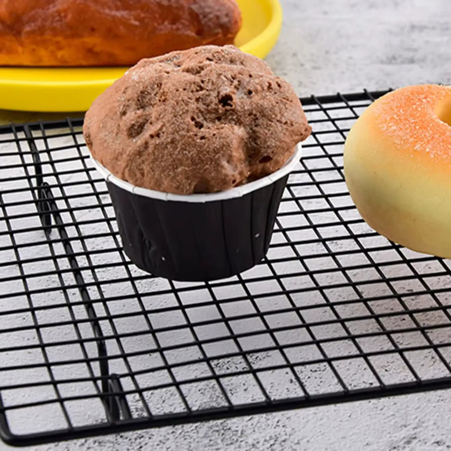 Antihaft Kühlgitter aus High Carbon Stahl in Schwarz für Kuchen, Kekse und Brot - Bild 2