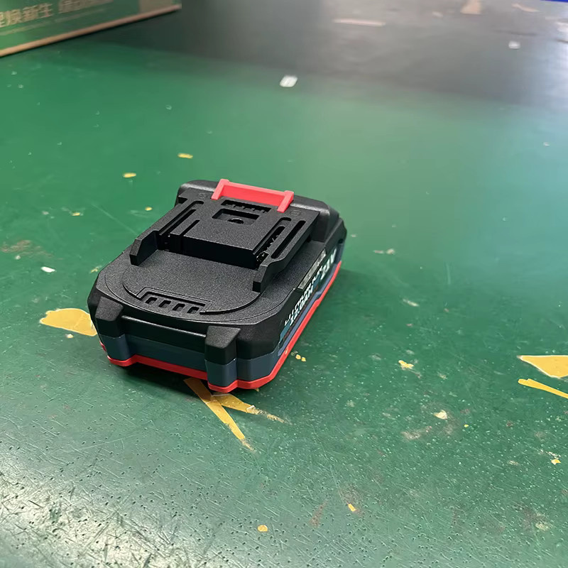 Wiederaufladbarer Makita 21V Lithium-Ionen-Akku für 18V Elektrowerkzeuge, Kapazität 6,0Ah/12,0Ah, Farbe Schwarz - Bild 3