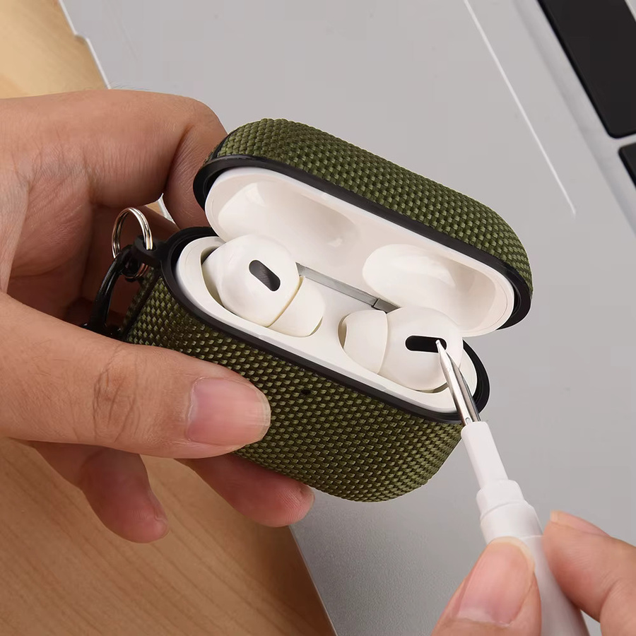 Wasserdichte Schutzhülle aus Nylon und Kunststoff für Apple AirPods Pro 3 inklusive Reinigungsset - Bild 5