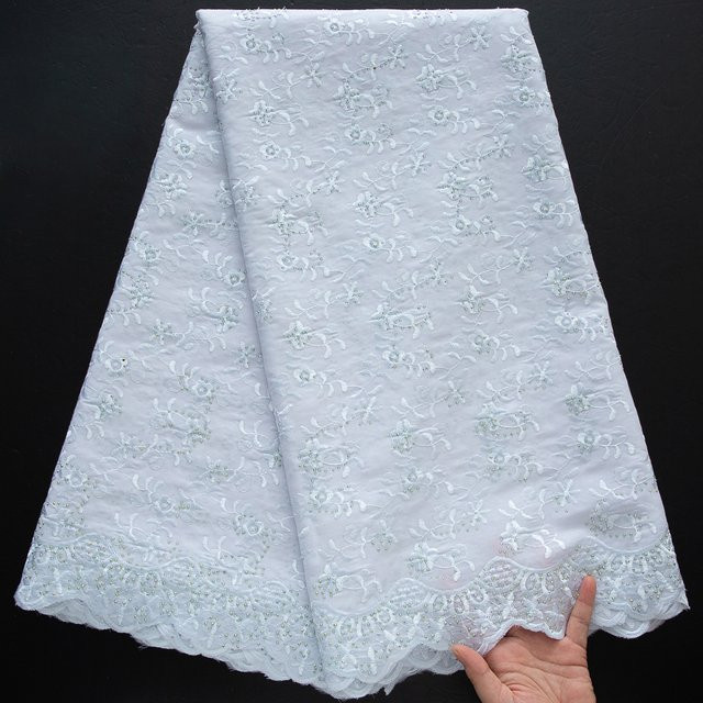 CALEEBEAR Voile-Spitzenstoff in Weiß mit zartem Blumenmuster und gestickten Strasssteinen S4525 - Bild 1