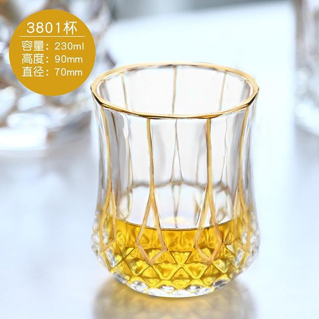 Handbemaltes Kristallglas Whiskeyglas mit Goldlinie von Yiran Furniture, transparent - Bild 1