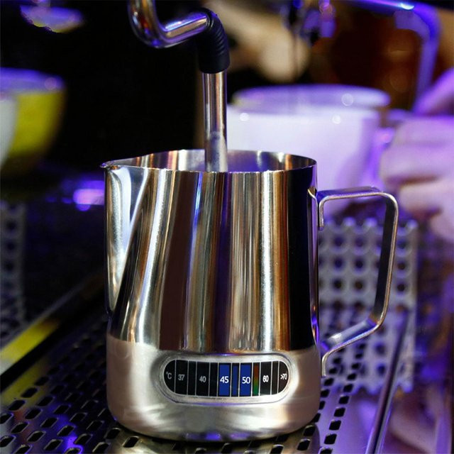 Milchaufschäumkännchen aus Edelstahl mit Thermometer für Latte Art, Silber, 600 ml - Bild 1