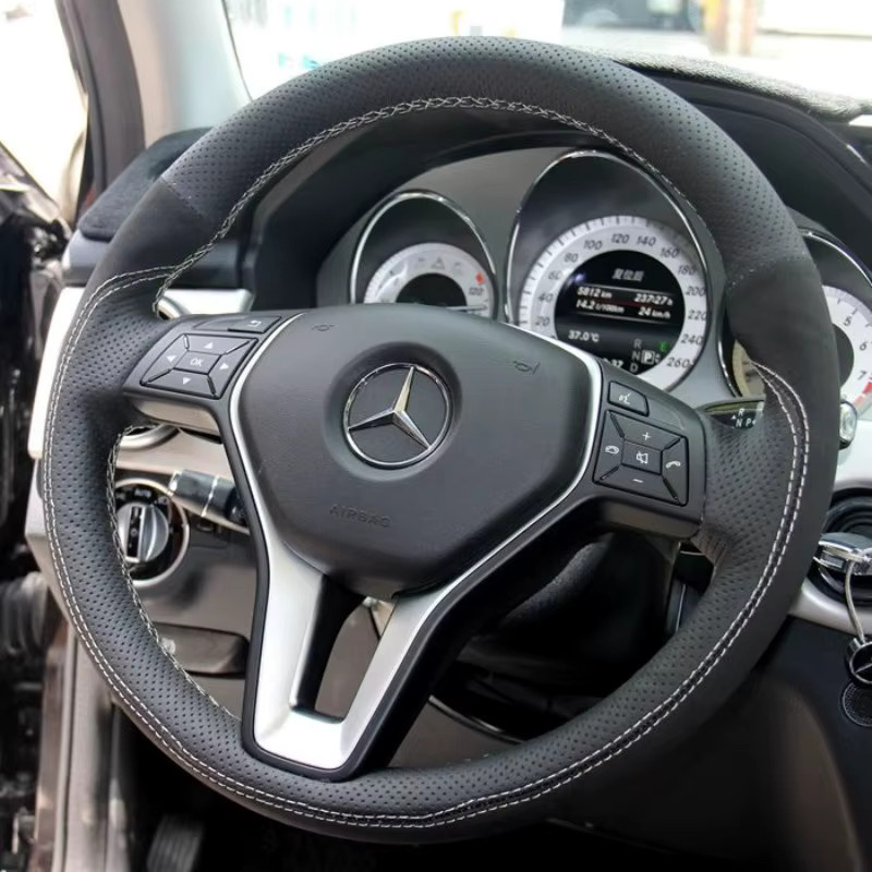 Rutschfeste Lenkradabdeckung Braid in Schwarz für Mercedes Benz GLE320, GLE350, GLE400, C180L, C200L und C260L - Bild 1